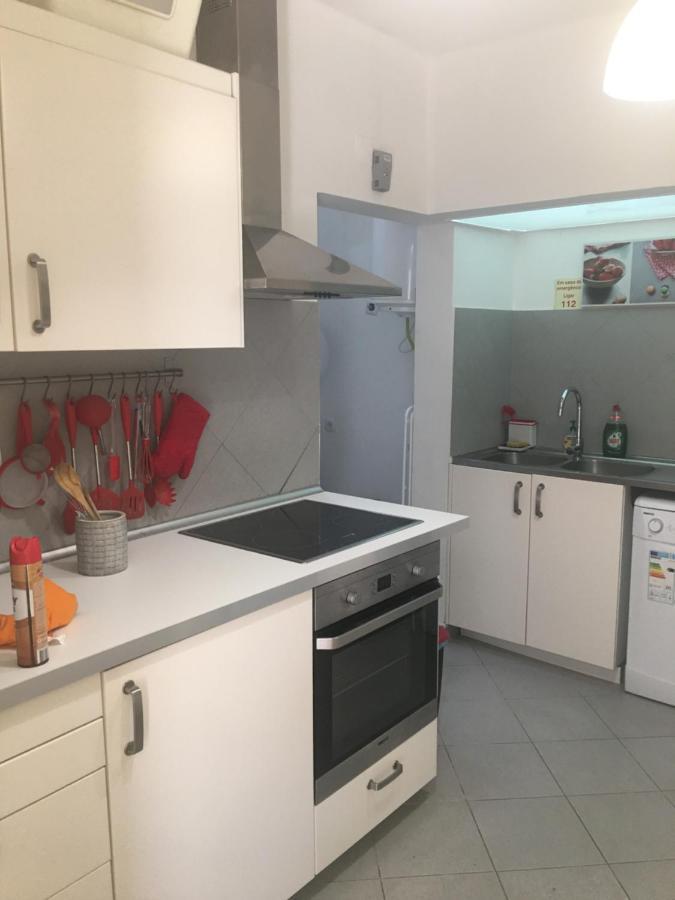 3 Bedroom Town House - Historic Centre Of Cascais. 100 Mts From The Beach And Centre Of كاسكايس المظهر الخارجي الصورة