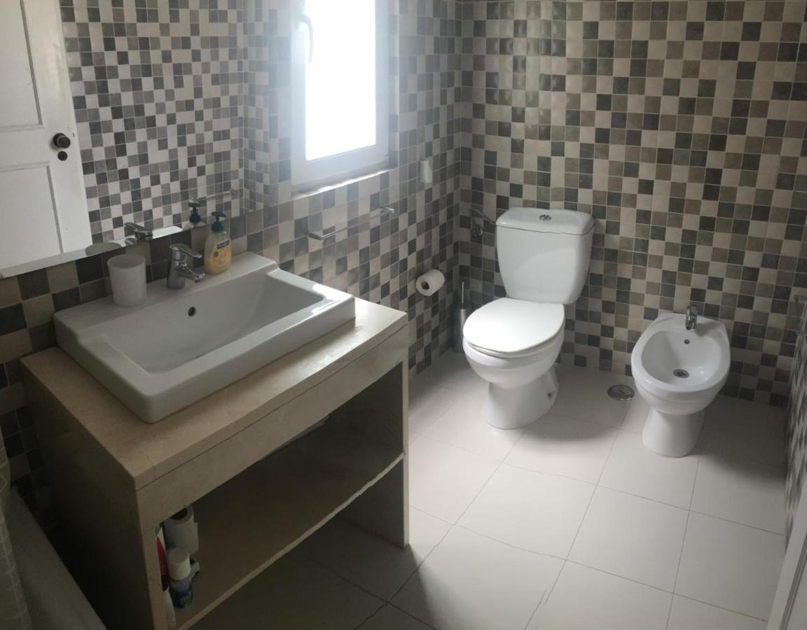 3 Bedroom Town House - Historic Centre Of Cascais. 100 Mts From The Beach And Centre Of كاسكايس المظهر الخارجي الصورة